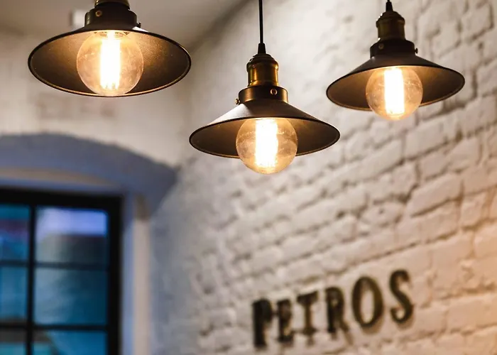 Petros Hotel